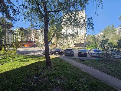 квартира за адресою Щаслива вул., 5