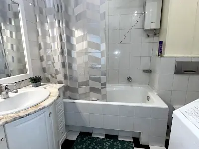 квартира за адресою Композитора Лятошинського вул., 8