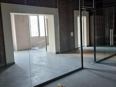 комерційна за адресою Велика Арнаутська вул., 19