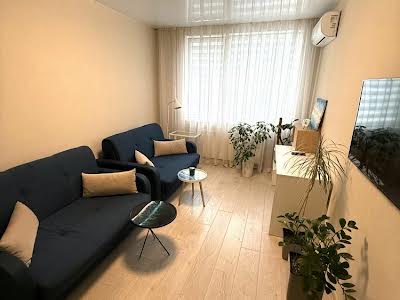 квартира за адресою Європейського Союзу просп. (Правди), 43