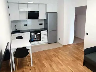 квартира за адресою Салютна вул., 2к18