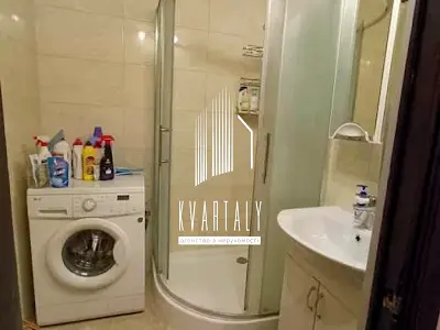 квартира за адресою Академіка Глушкова просп., 45