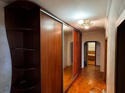 квартира за адресою Ревуцького вул., 5