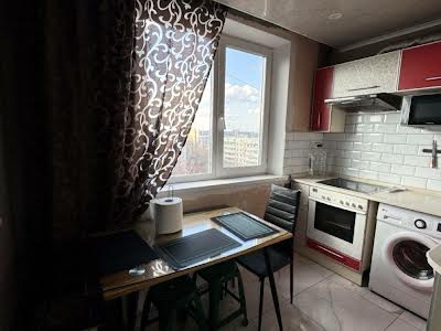 квартира по адресу Гвардейцев-Широнинцев ул., 113