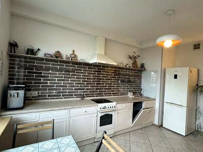 квартира за адресою Анни Ахматової вул., 22