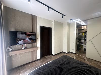 квартира за адресою Залізнична вул., 9