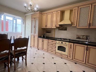 квартира по адресу Жасминовая ул., 5б