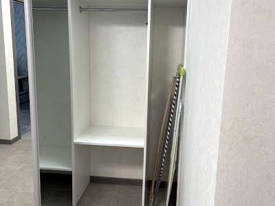квартира по адресу Бориса Гмыри ул., 12-Б