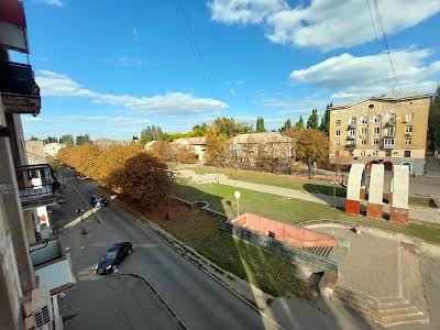 квартира за адресою Кривий Ріг, Пам'яті Героїв вул., 37