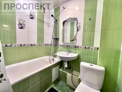 квартира за адресою Робітнича вул., 84