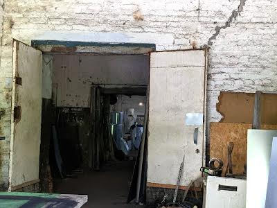 коммерческая по адресу Лоцманська ул., 20