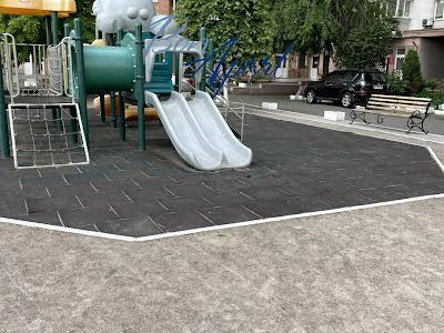 квартира за адресою Миколи Амосова вул., 4