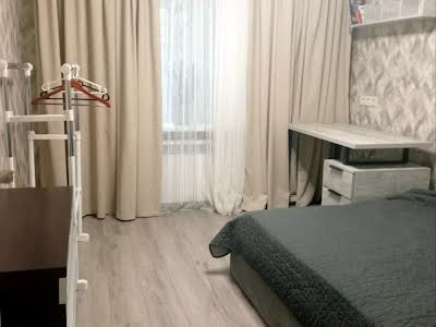 квартира за адресою Новорічна вул., 49