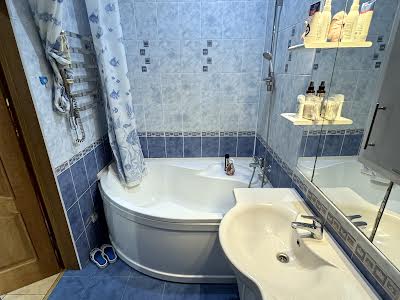 квартира за адресою Шота Руставелі вул., 27