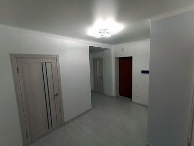 квартира за адресою Тролейбусна вул., 4