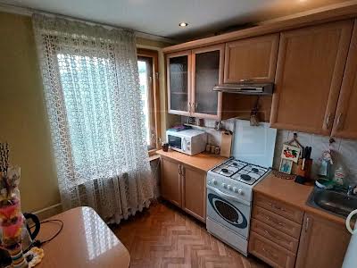 квартира за адресою Василя Симоненка вул., 6