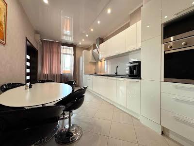 квартира за адресою Коперника вул., 12Д