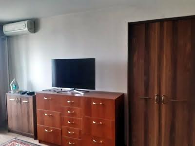 квартира за адресою Героїв просп., 33