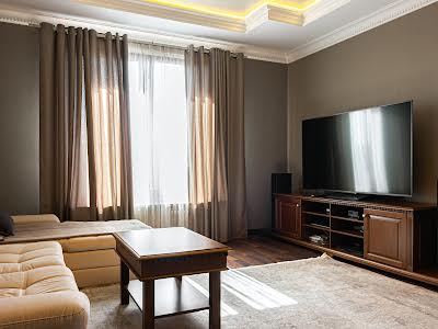 квартира за адресою Таджицька вул., 1