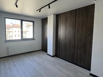 квартира за адресою Незалежності, 148а