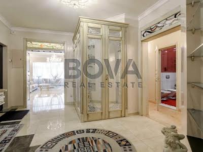 квартира за адресою Кропивницького вул., 8