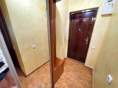 квартира за адресою Патріарха Любомира Гузара вул., 13