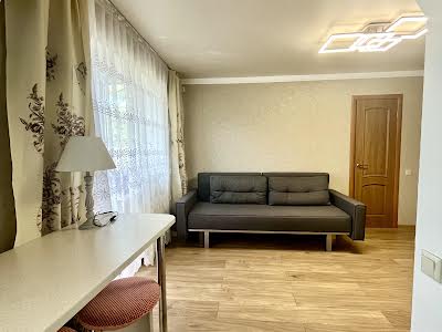 квартира за адресою Перемоги вул., 85