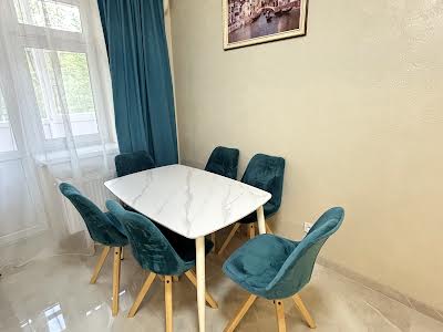 квартира за адресою Жасминова вул., 11