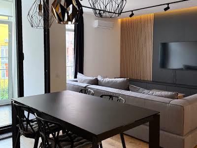 квартира за адресою Регенераторна вул., 4