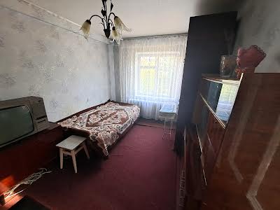 квартира за адресою Ореста Левицького вул. (Академіка Курчатова), 14