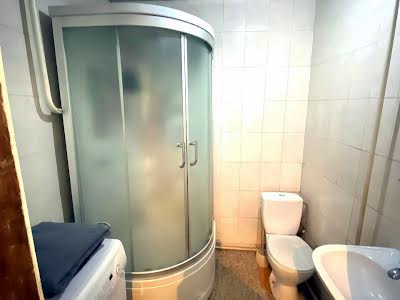 будинок за адресою Гвоздична вул., 45