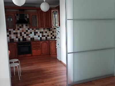 квартира за адресою Авіаконструктора Ігоря Сікорського вул. (Танкова), 4-В