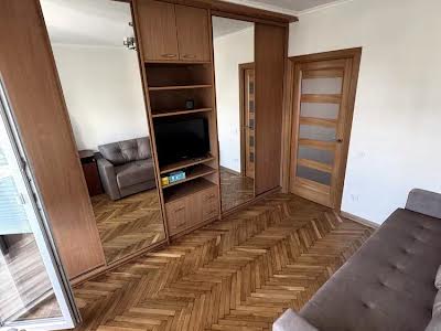 квартира за адресою Зубрівська вул., 25а