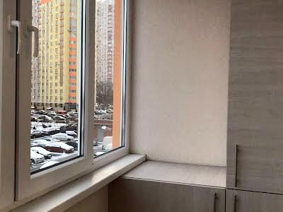 квартира за адресою Сім'ї Кульженків вул. (Петра Дегтяренка), 37