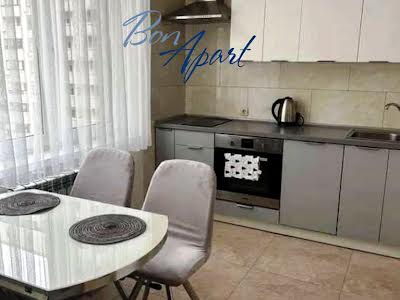 квартира за адресою Авіаконструктора Ігоря Сікорського вул. (Танкова), 4-Б