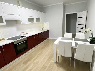 квартира по адресу Соломии Крушельницкой ул., 15 А