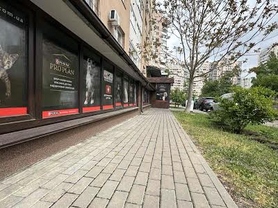 коммерческая по адресу Соломии Крушельницкой ул., 15-В