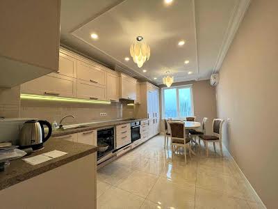 квартира за адресою Дмитрівська вул., 75
