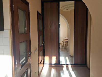 квартира за адресою Київ, Райдужна вул., 3