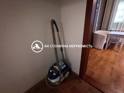 квартира за адресою Сергія Данченка вул., 3