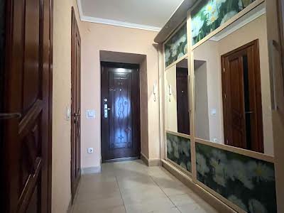 квартира за адресою Галицька вул., 64в