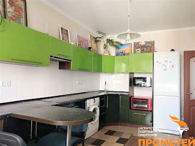 квартира за адресою Анни Ахматової вул., 34