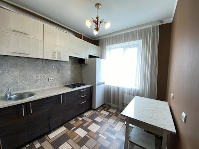 квартира по адресу Кулика і Гудачека ул. (Макарова), 6