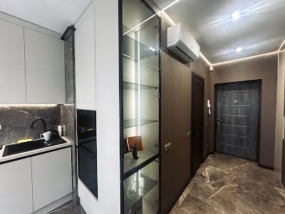 квартира за адресою Залізнична вул., 9
