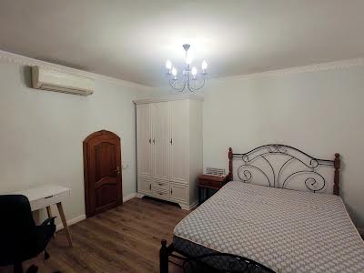 квартира за адресою Братиславська вул., 7
