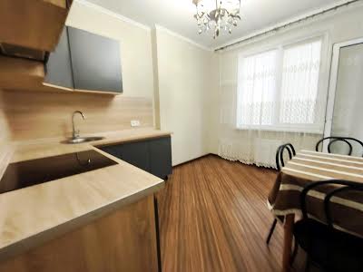 квартира по адресу Радужный массив ул., 6