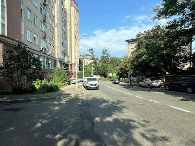 квартира за адресою Кудрявський узвіз, 3-Б