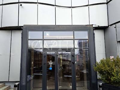 комерційна за адресою Саксаганського вул., 1-Г