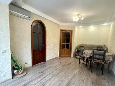 квартира за адресою Платона Майбороди вул. (Мануїльського), 21