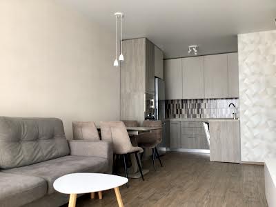 квартира за адресою Зарічна вул., 16